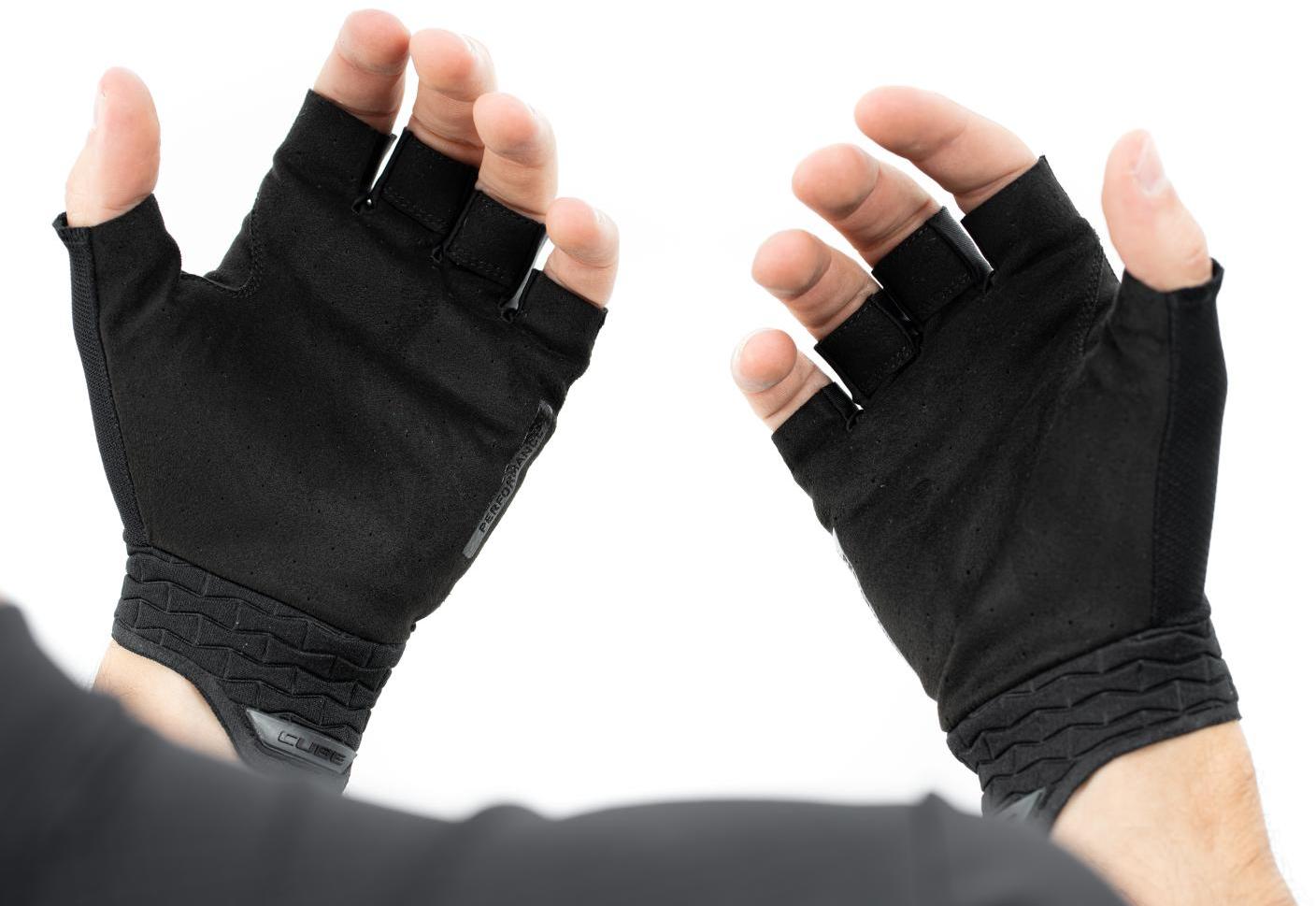 Gants CUBE performance doigt court noir