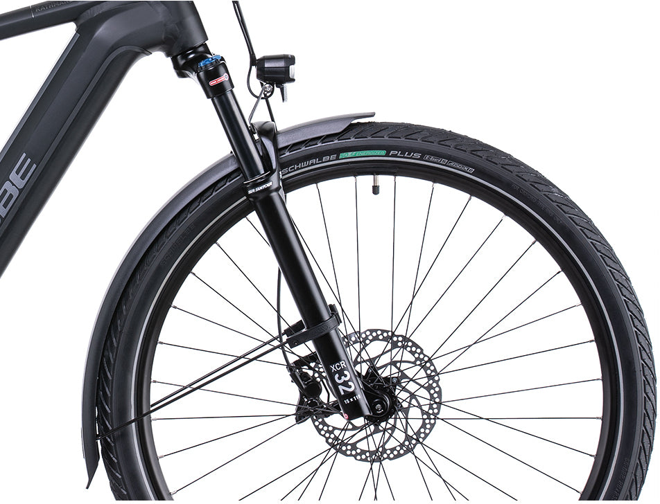 Cube Kathmandu Hybrid EXC 750 noir et argent